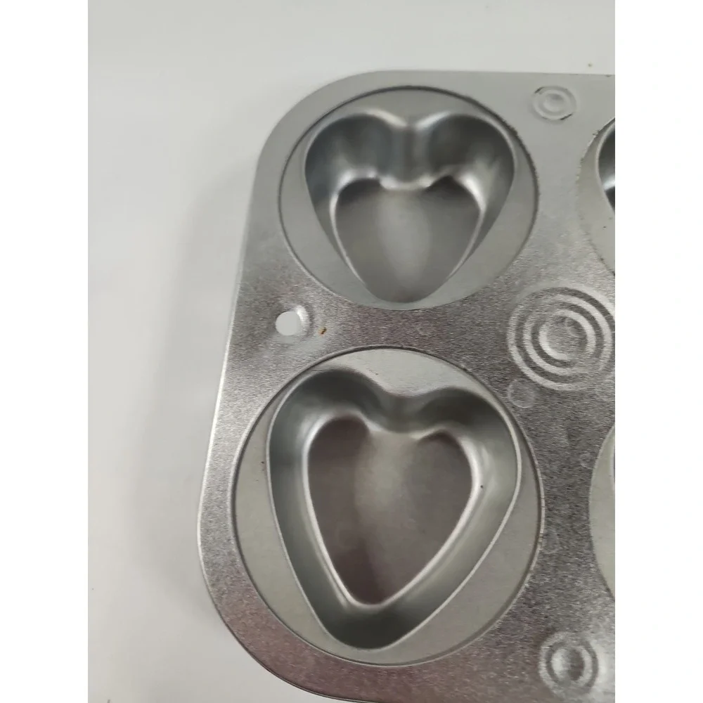 The Unbranded Brand aluminum heart
